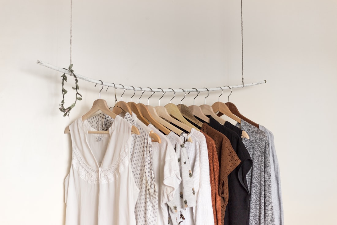 Atelier — Asılmış xətt